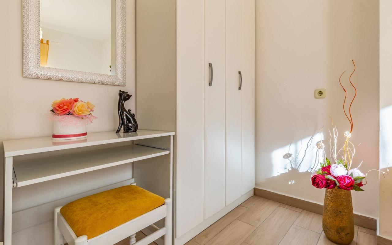Sweet House With Free Parking Villa Pula Bagian luar foto