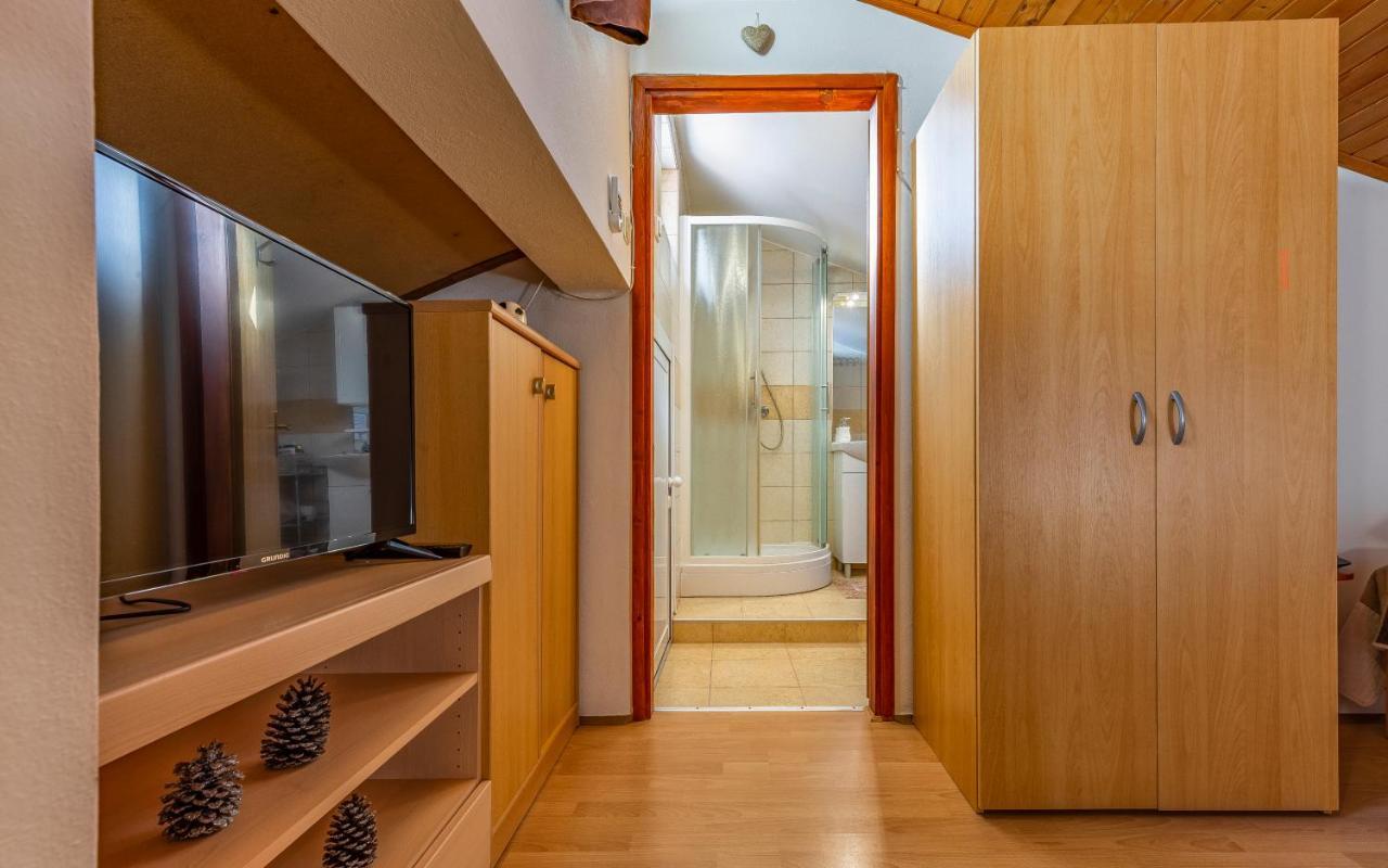 Sweet House With Free Parking Villa Pula Bagian luar foto